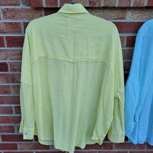 American Eagle Oversized Button Up Shirt Women's Size Small Lot of 2 - Picture 4 of 10